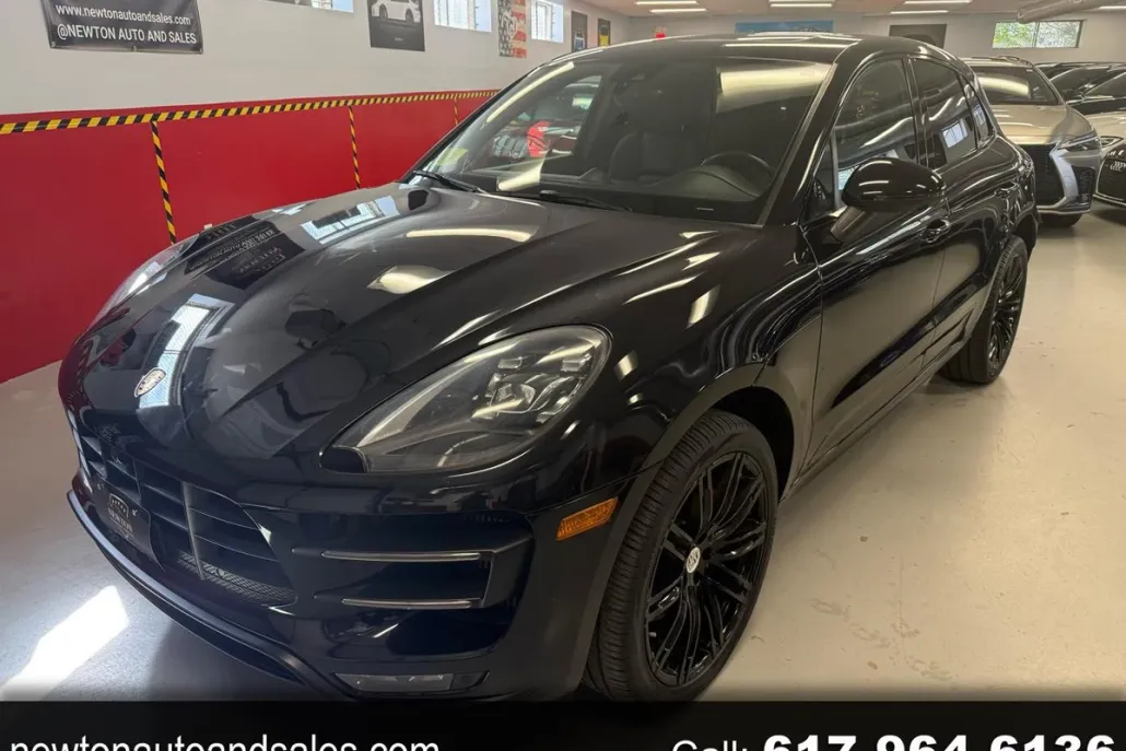 2017 Porsche Macan Turbo photo 1
