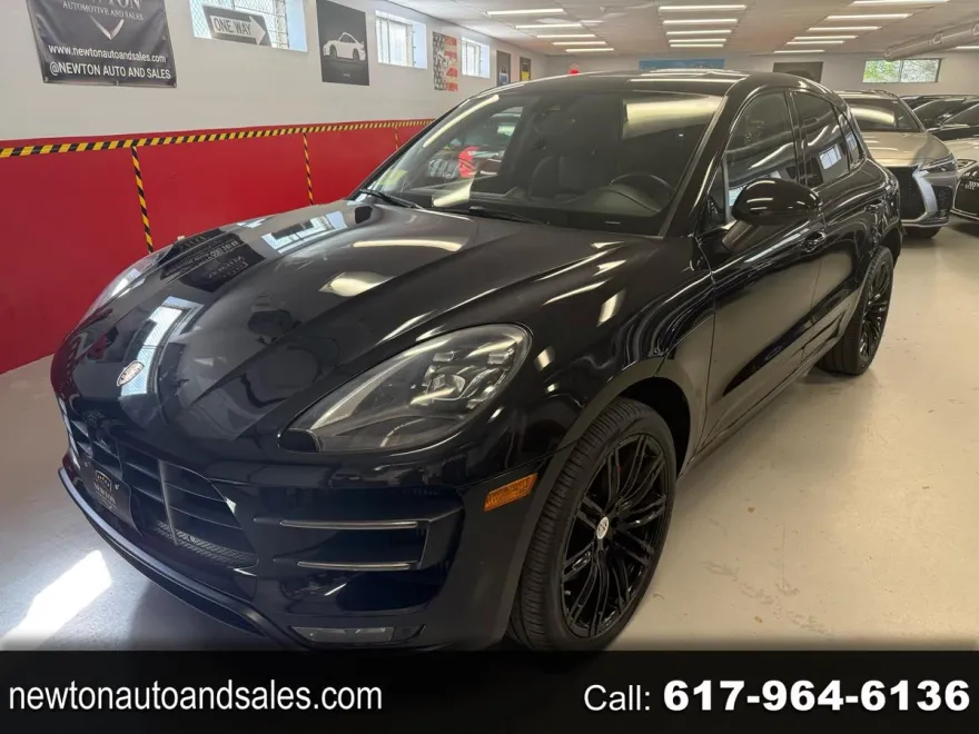 2017 Porsche Macan Turbo photo 1