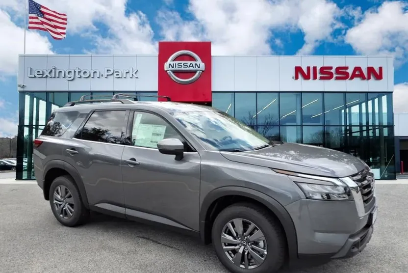 2025 Nissan Pathfinder SV photo 1