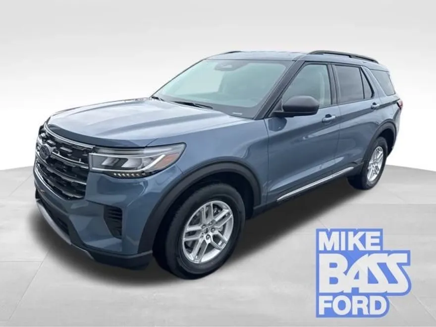 2025 Ford Explorer photo 1
