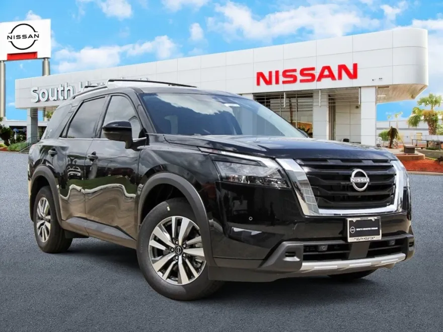 2025 Nissan Pathfinder SL photo 1