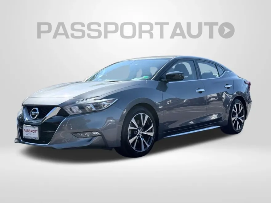 2017 Nissan Maxima S photo 1