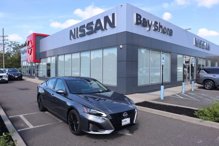 2025 Nissan Altima SV photo 1