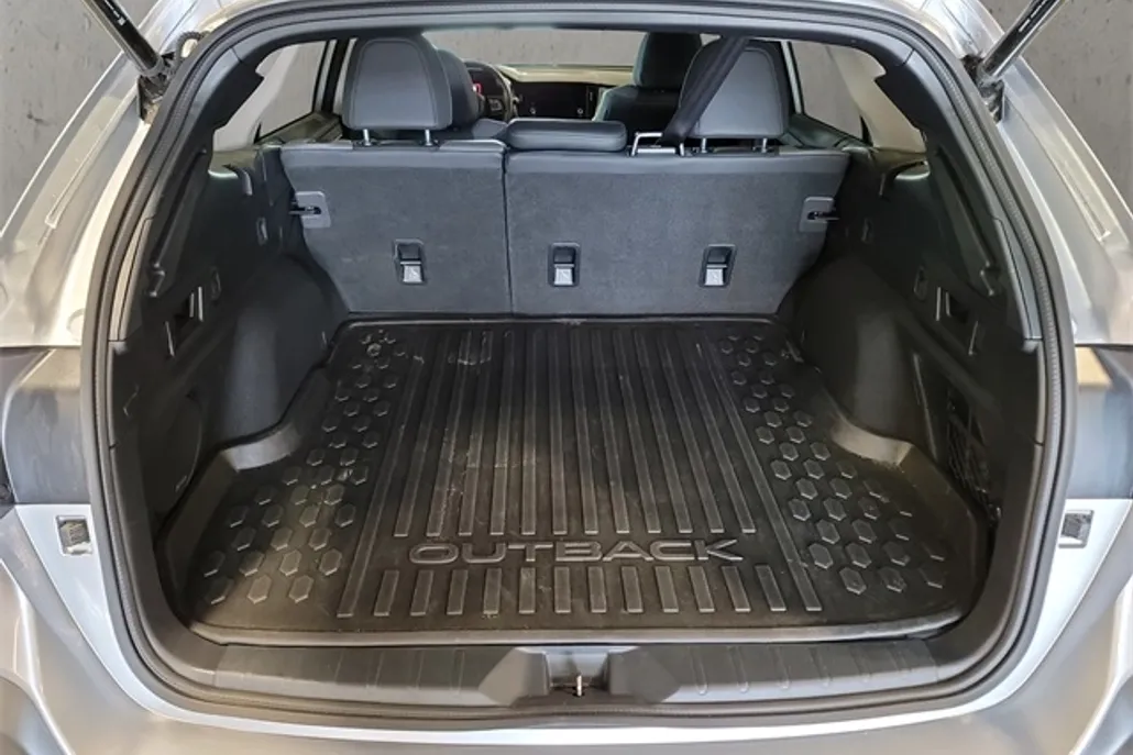 2024 Subaru Outback Onyx Edition photo 1