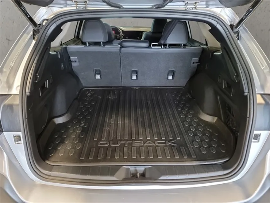 2024 Subaru Outback Onyx Edition photo 1