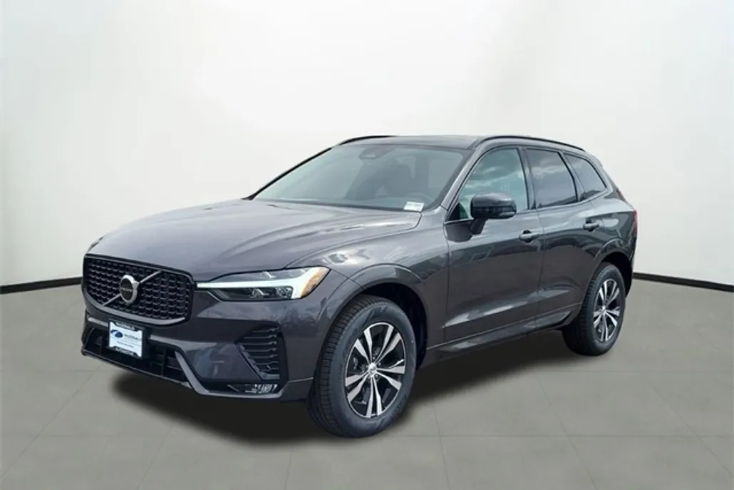 2025 Volvo XC60 B5 Core photo 1