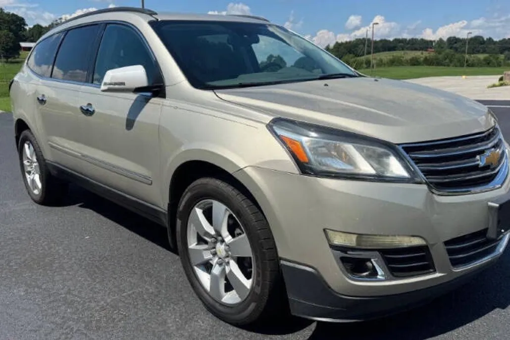 2014 Chevrolet Traverse LTZ photo 1