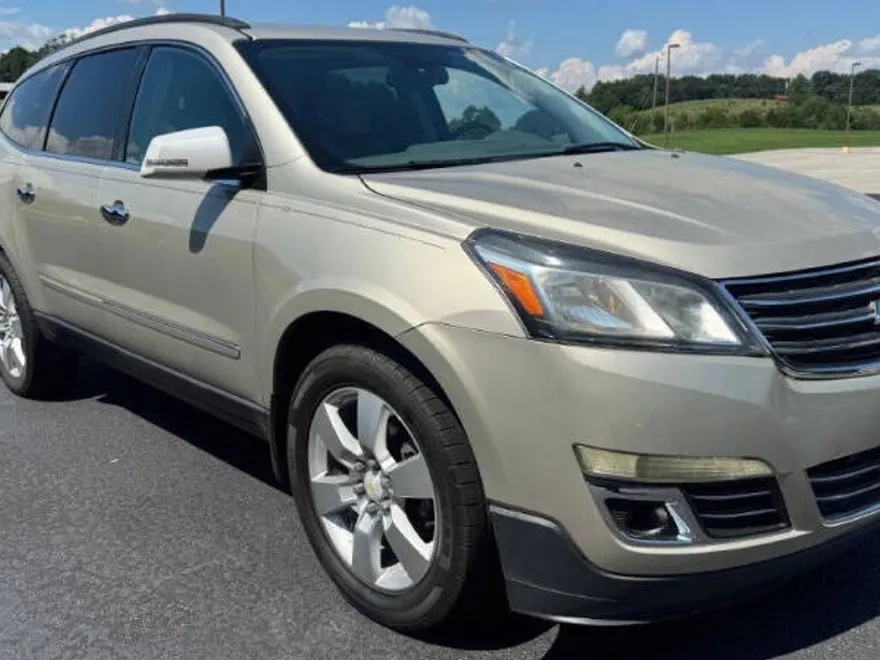 2014 Chevrolet Traverse LTZ photo 1