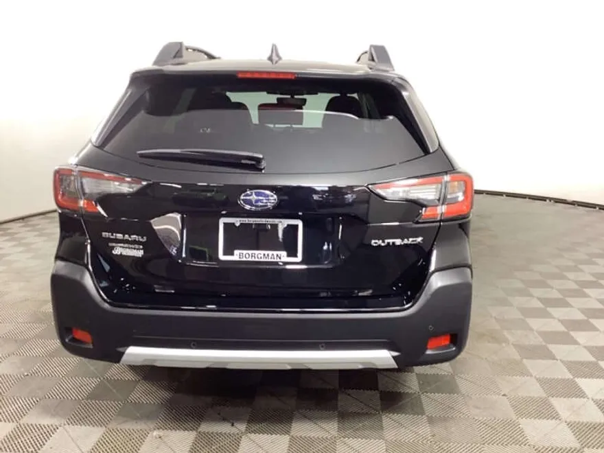 2023 Subaru Outback Limited photo 1