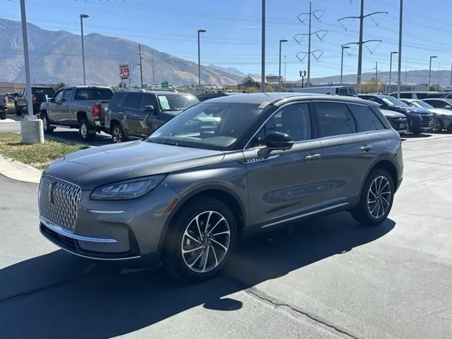 2023 Lincoln Corsair Standard photo 1