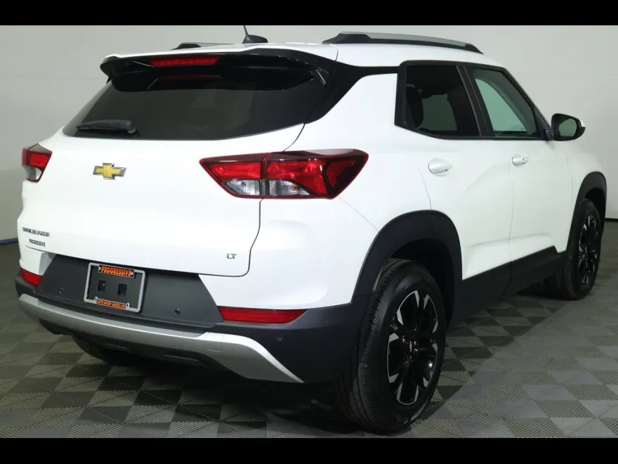 2022 Chevrolet Trailblazer LT photo 1