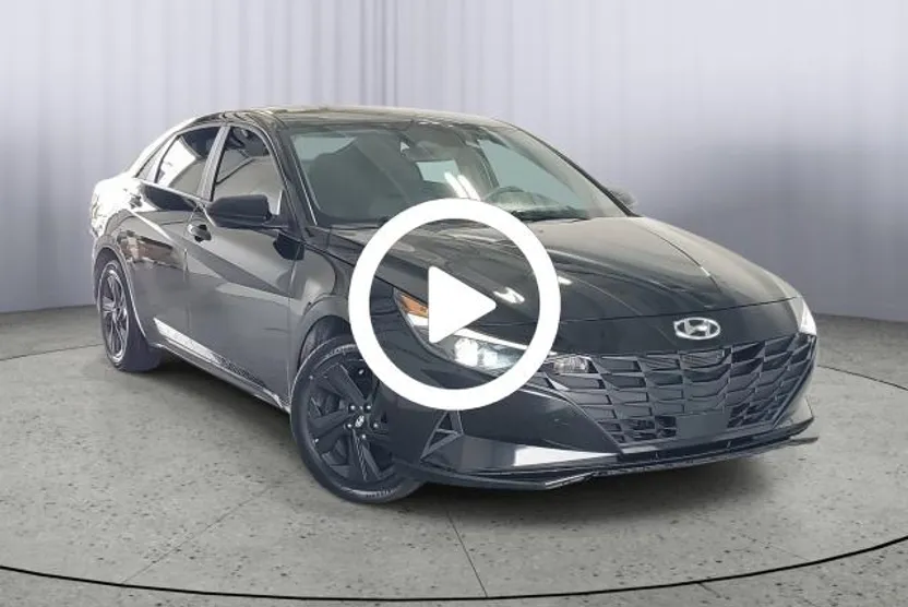 2022 Hyundai Elantra SEL Convenience photo 1