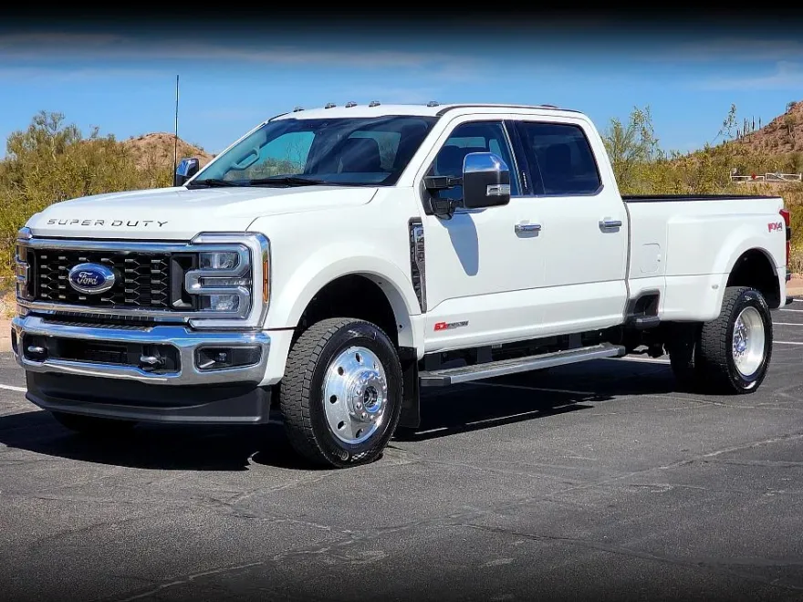 2024 Ford F-450 Lariat photo 1