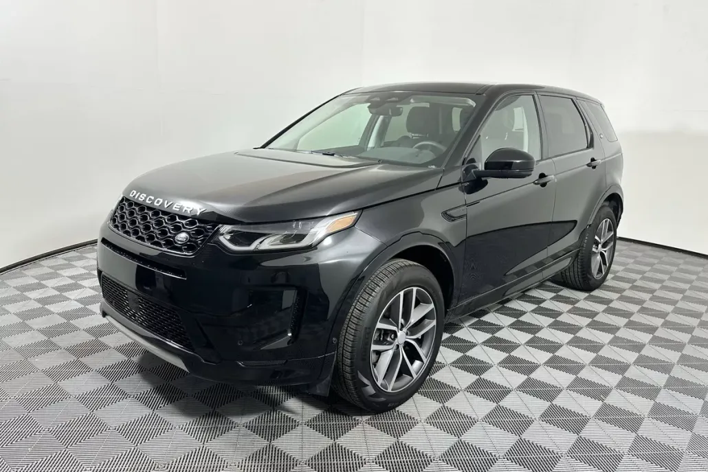 2025 Land Rover Discovery Sport S photo 1