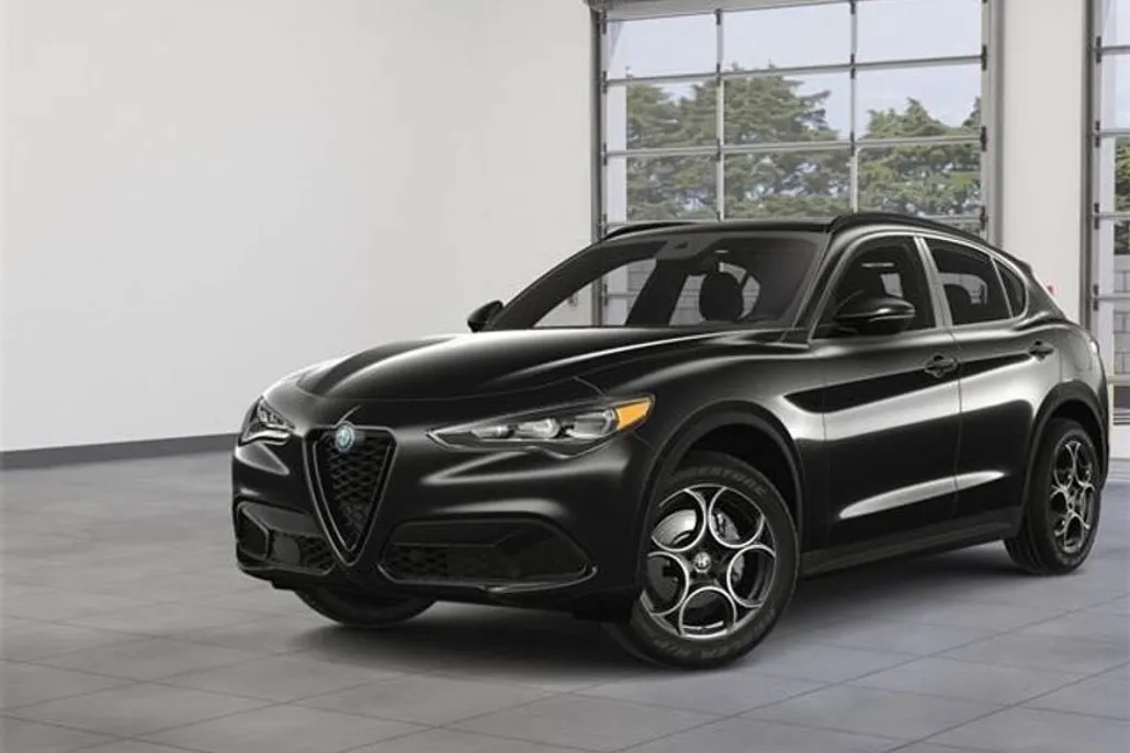 2025 Alfa Romeo Stelvio Sprint photo 1