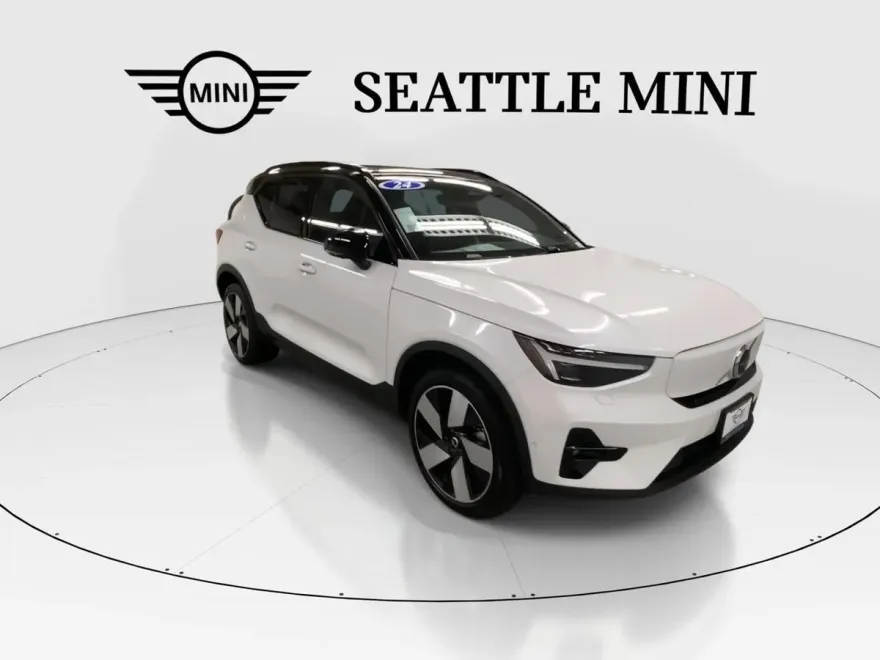 2024 Volvo XC40 Recharge Ultimate photo 1