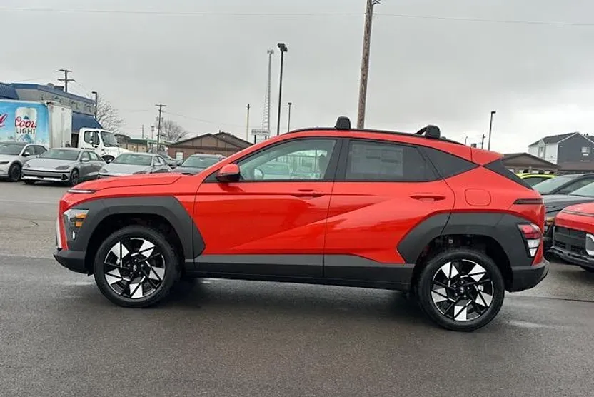 2025 Hyundai Kona SEL photo 1
