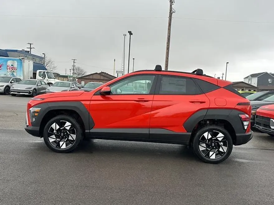 2025 Hyundai Kona SEL photo 1