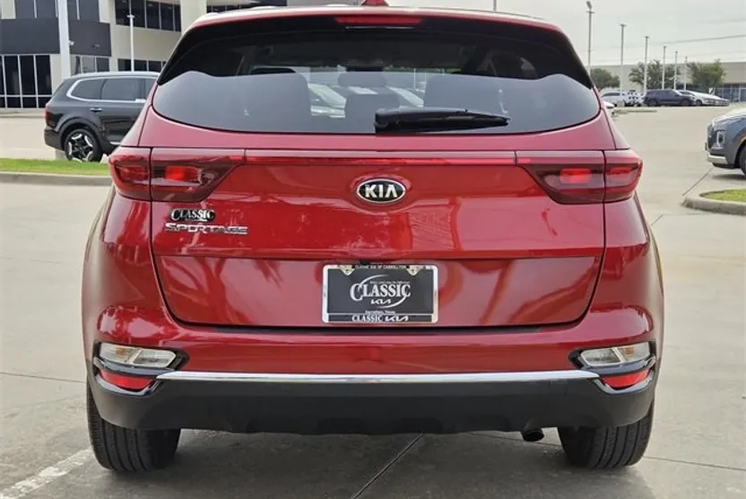 2022 Kia Sportage LX photo 1