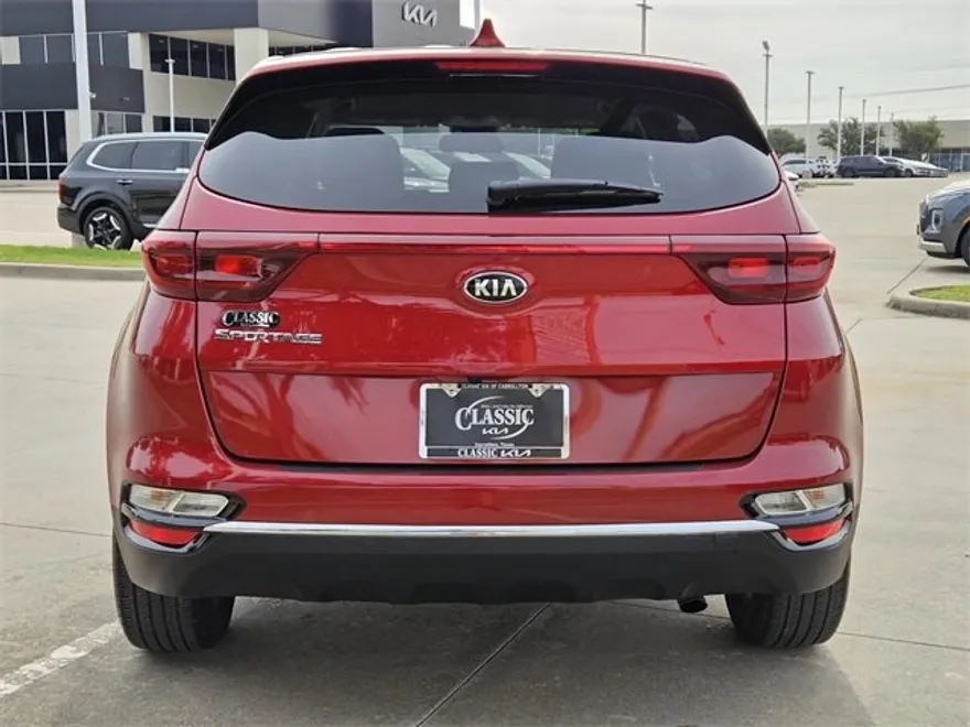 2022 Kia Sportage LX photo 1