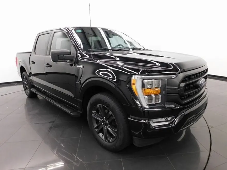 2023 Ford F-150 XLT photo 1