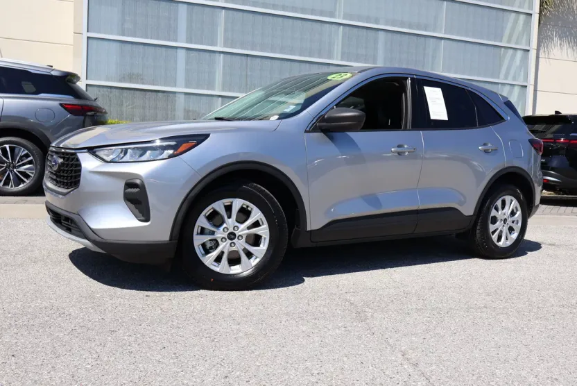 2023 Ford Escape Active photo 1
