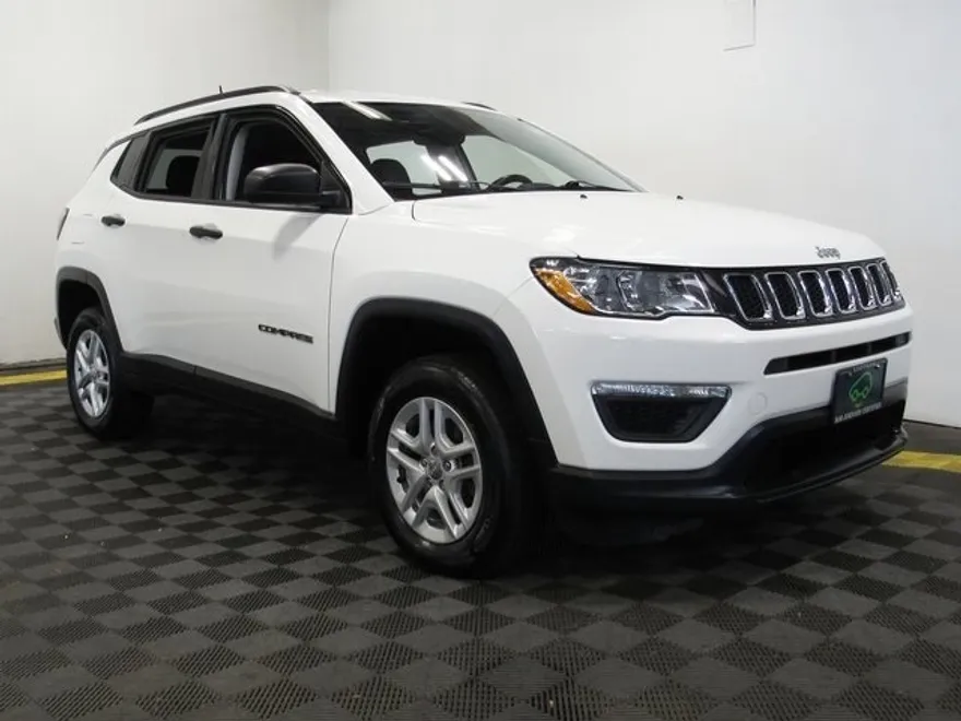 2018 Jeep Compass Sport photo 1