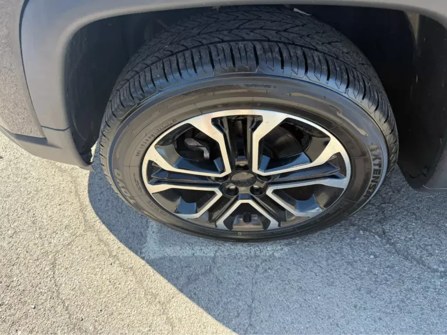 2022 Jeep Compass Limited photo 1