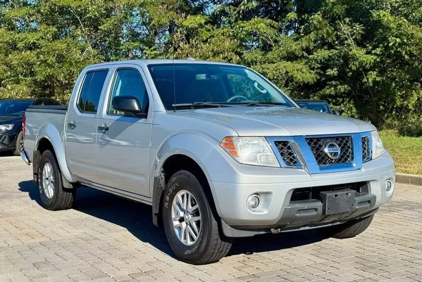 2016 Nissan Frontier SV photo 1