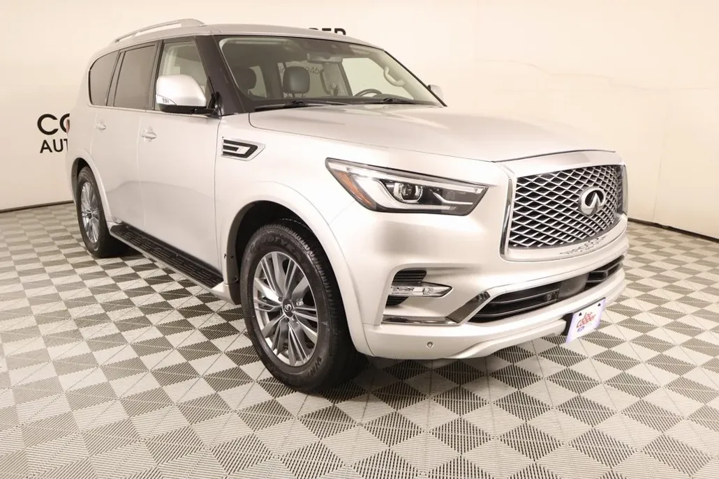 2021 Infiniti QX80 Luxe photo 1