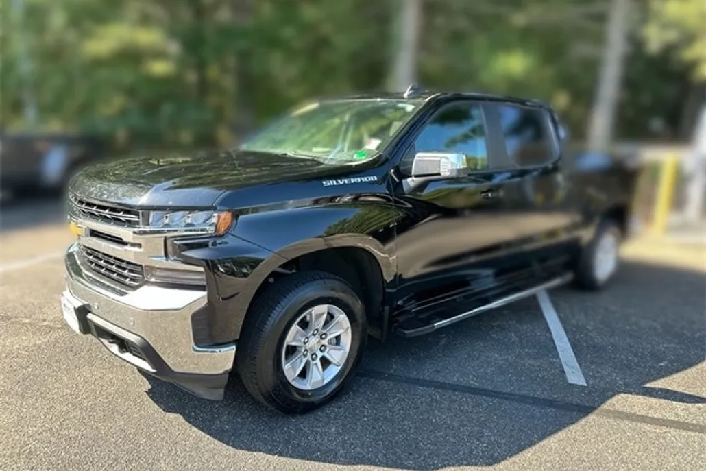 2020 Chevrolet Silverado 1500 LT photo 1