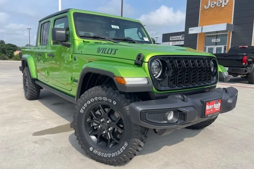 2025 Jeep Gladiator Willys photo 1