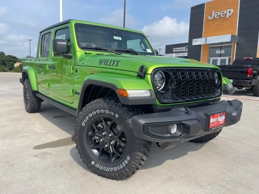 2025 Jeep Gladiator Willys photo 1