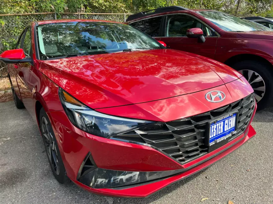 2023 Hyundai Elantra Limited photo 1