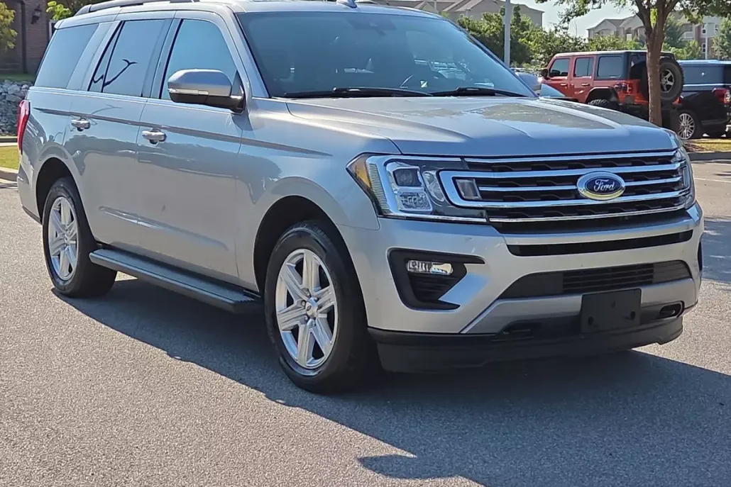 2020 Ford Expedition XLT photo 1