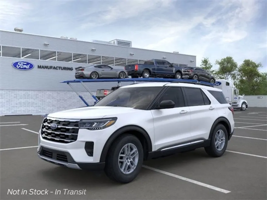 2025 Ford Explorer photo 1