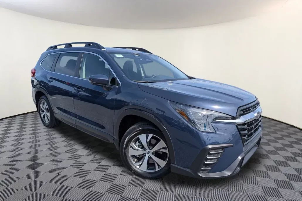 2025 Subaru Ascent Premium photo 1
