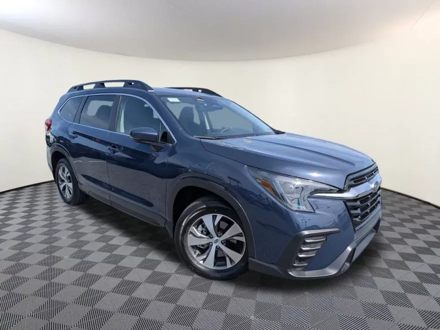 2025 Subaru Ascent Premium photo 1