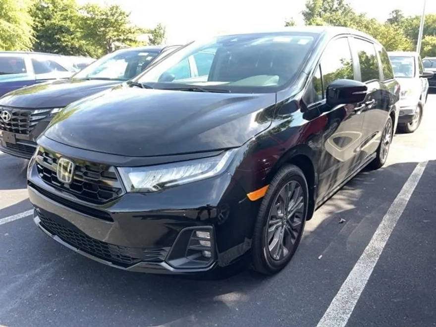 2025 Honda Odyssey Touring photo 1