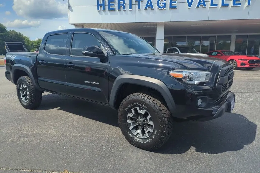 2021 Toyota Tacoma TRD photo 1