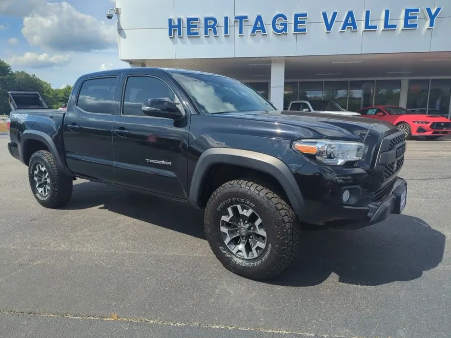 2021 Toyota Tacoma TRD photo 1
