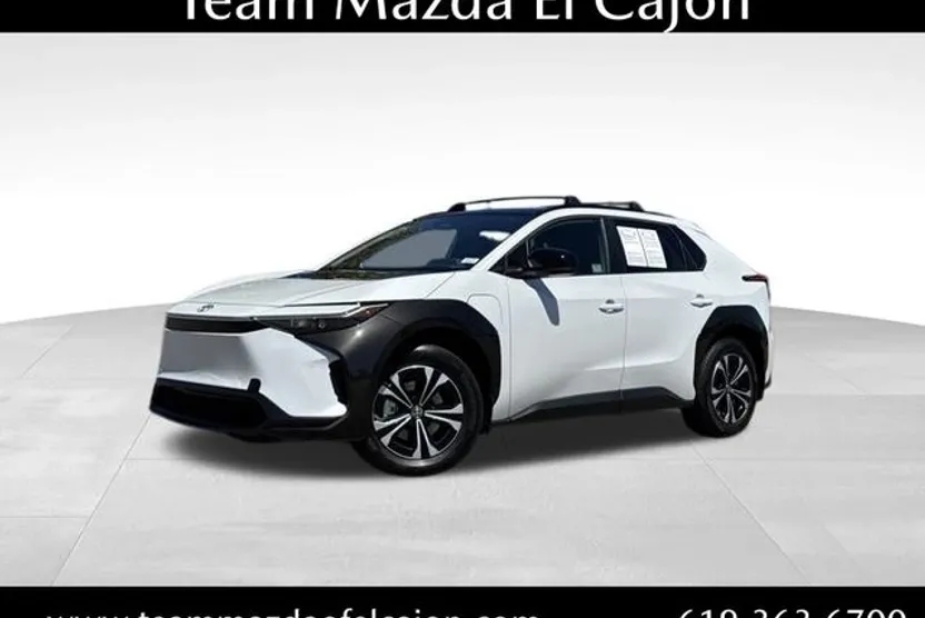 2024 Toyota bZ4X XLE photo 1