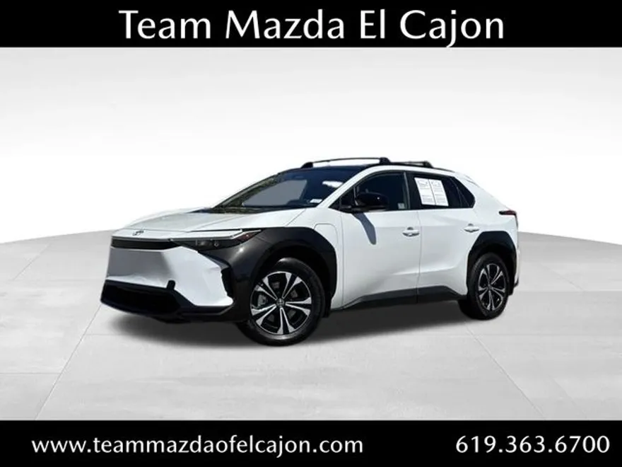 2024 Toyota bZ4X XLE photo 1