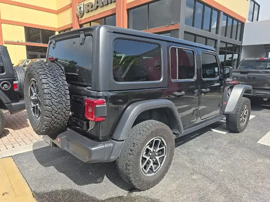 2024 Jeep Wrangler Rubicon photo 1