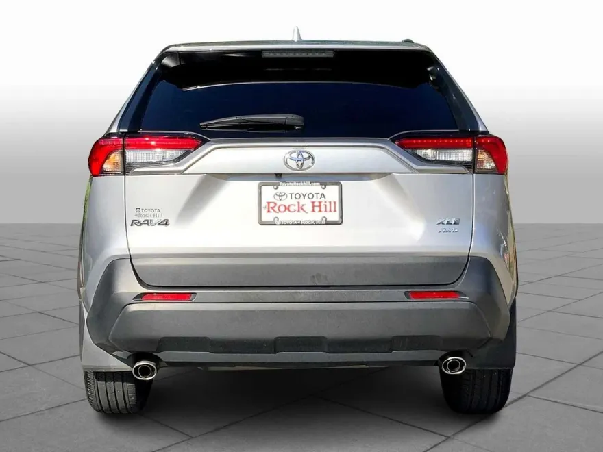 2024 Toyota RAV4 XLE Premium photo 1