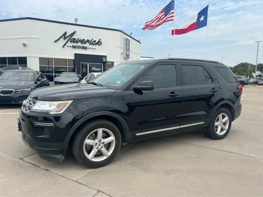 2018 Ford Explorer XLT photo 1