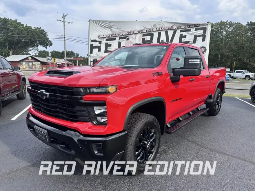 2025 Chevrolet Silverado 2500HD Custom photo 1