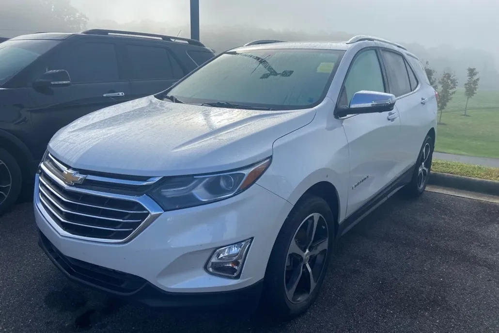 2021 Chevrolet Equinox Premier photo 1