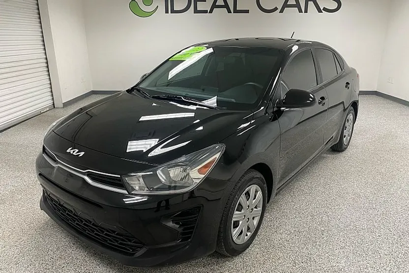 2022 Kia Rio S photo 1