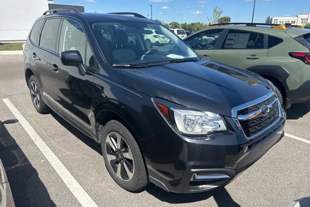 2018 Subaru Forester 2.5i Premium photo 1